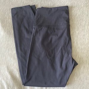 Banana Republic women’s high-rise leggings 7/8 length in navy, size small